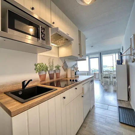 Haus Schoene Aussicht, App 2sbe18 公寓 海利根港